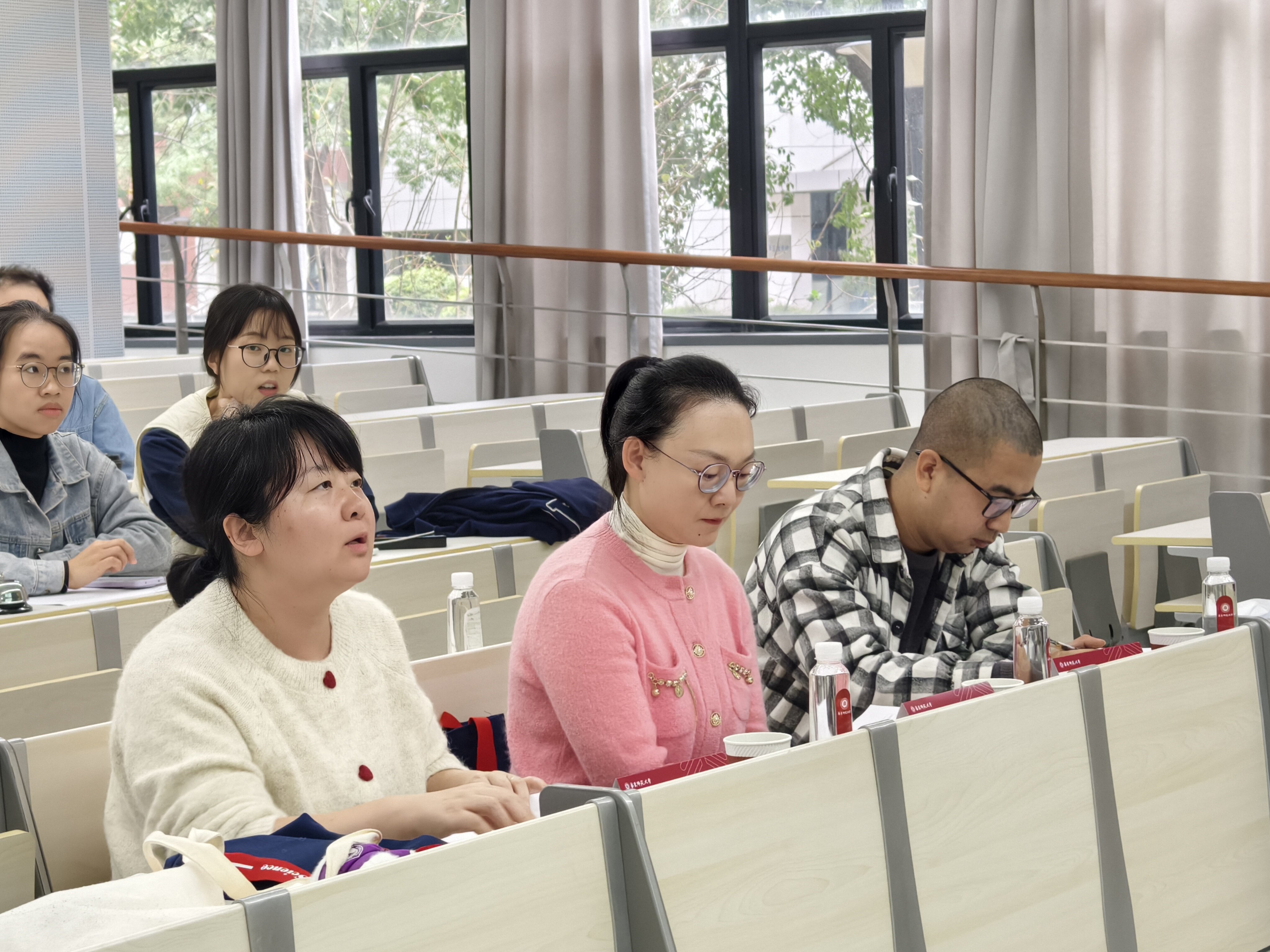 图片2.jpg 图片2.jpg